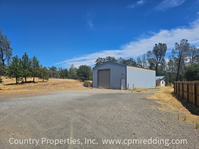 Building Photo - Remodeled Spacious House with Shop on 5 Ac...