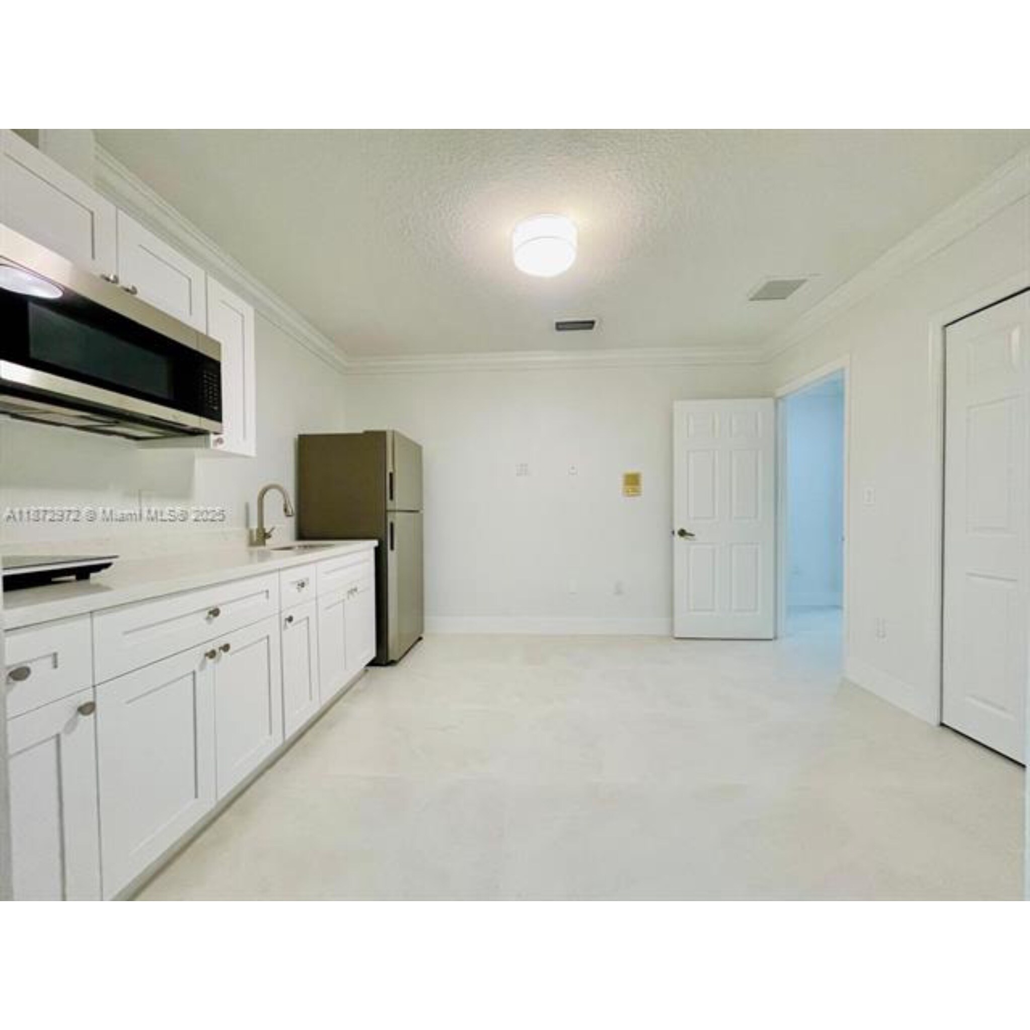 Building Photo - 3105 SW 143rd Ct