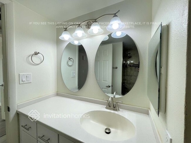 Building Photo - 4106 N 84th Cir