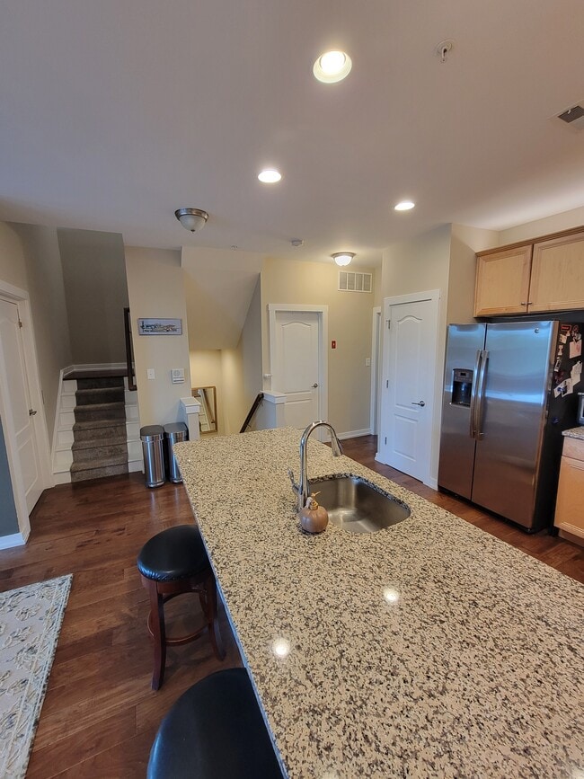 Building Photo - 121B Hagen Dr