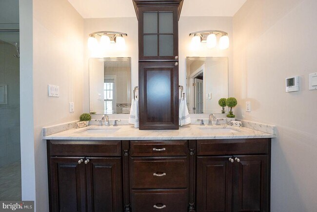 Building Photo - 1099 Armstrong Ct