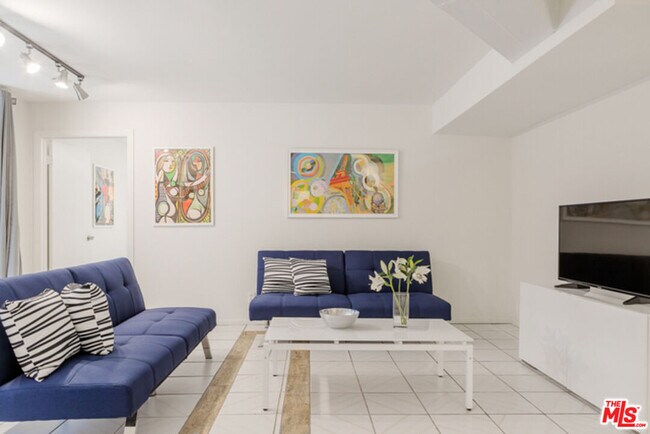 Building Photo - 110 N Barrington Ave