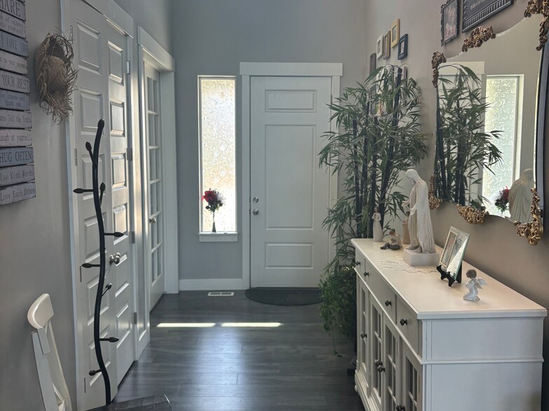 Building Photo - 216 W 350 N