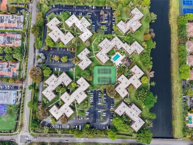 Building Photo - 7915 SW 86th St