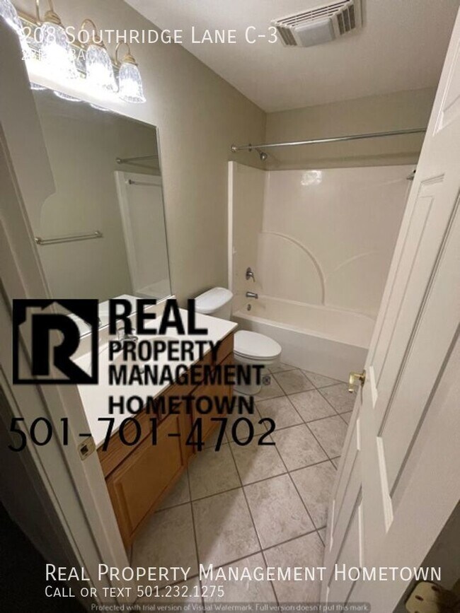 Building Photo - HALF OFF FIRST MONTH! Beautiful and Spacio...