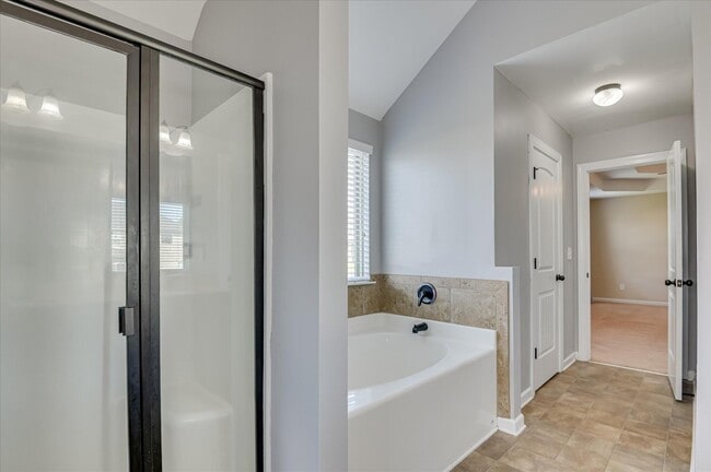 Building Photo - 1543 Driftwood Ln