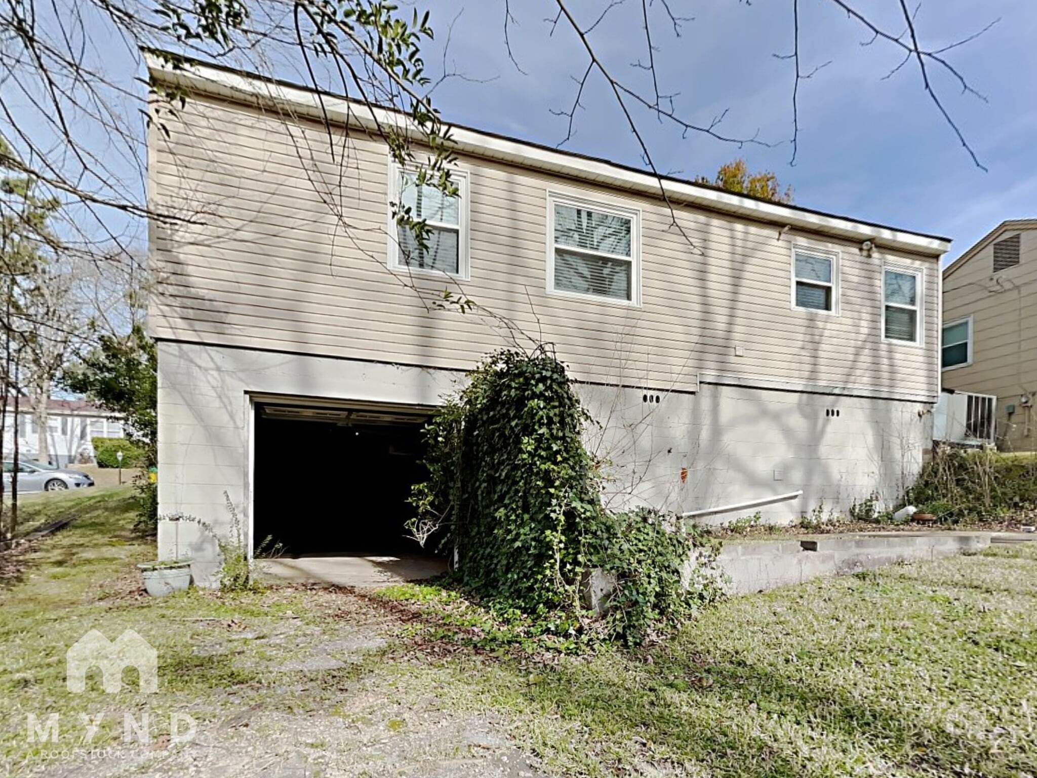 Building Photo - 8757 Sunset Dr