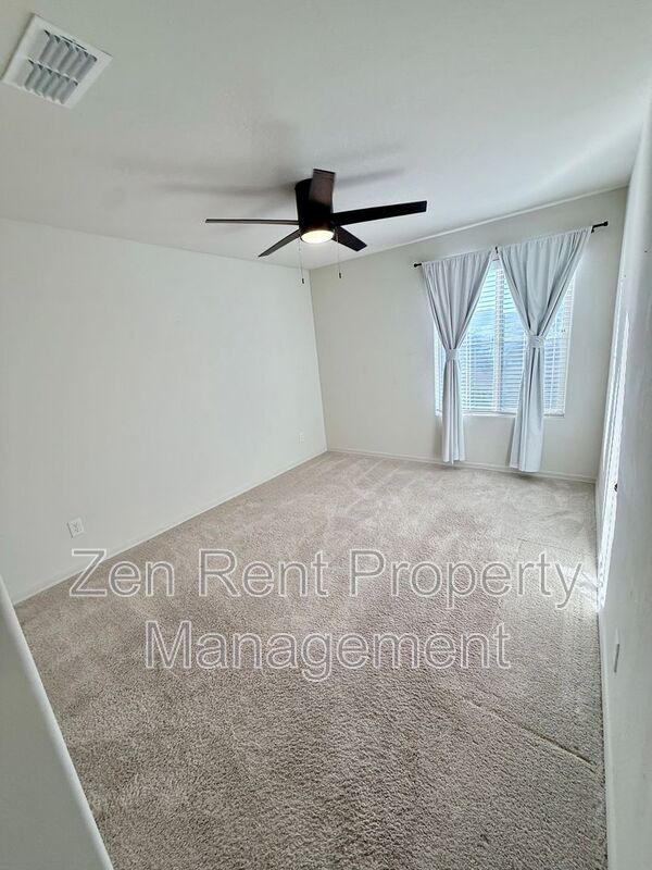 Building Photo - 32209 Daylight Dr