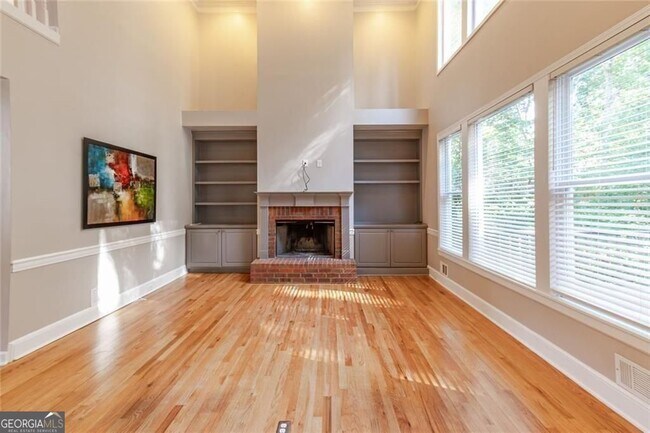 Building Photo - 651 Briarleigh Way