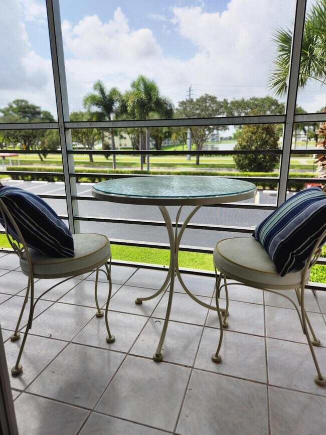 Building Photo - 106 Suffolk C