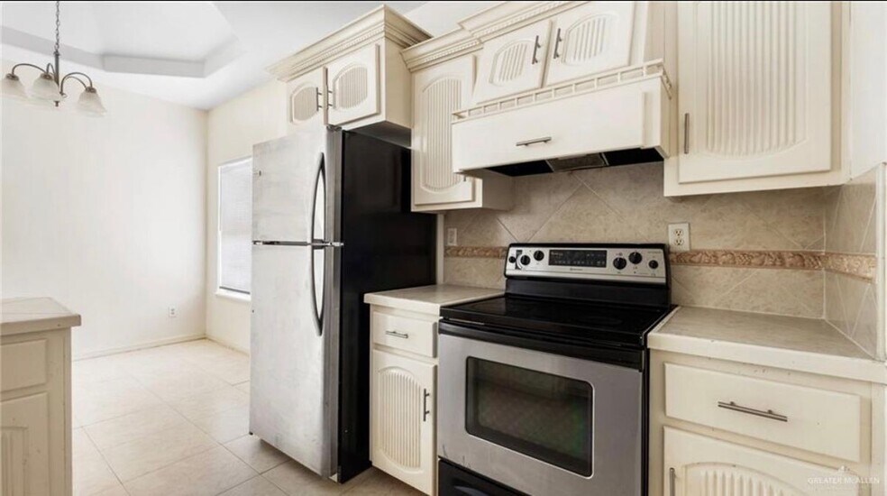Building Photo - 2013 Agua Fina Ave