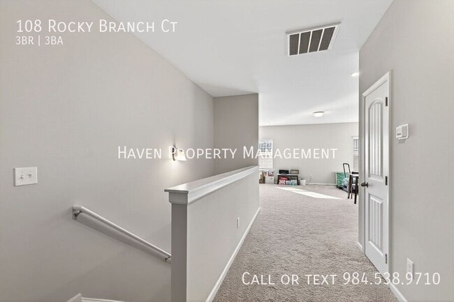 Building Photo - 108 Rocky Br Ct