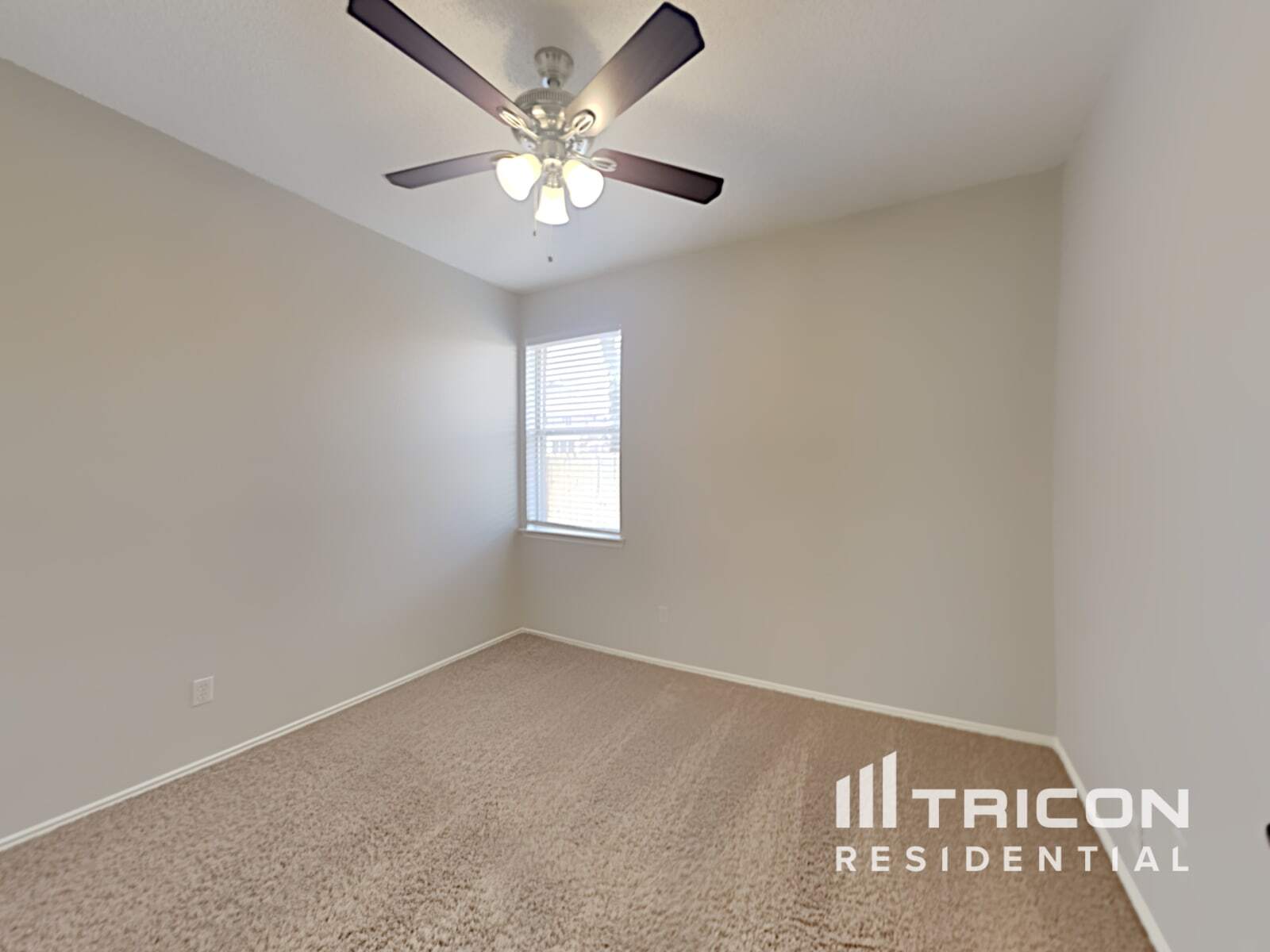 Building Photo - 4345 Park Creek Cir N