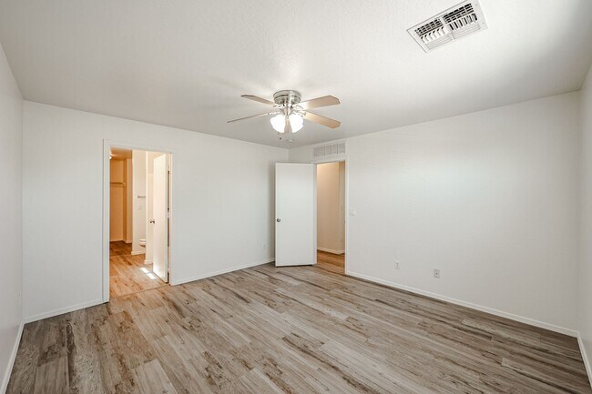 Building Photo - COMING SOON !!  4 BED 2.5 BATH, 2200+ SFT IN CAMELBACK RANCH, PHOENIX