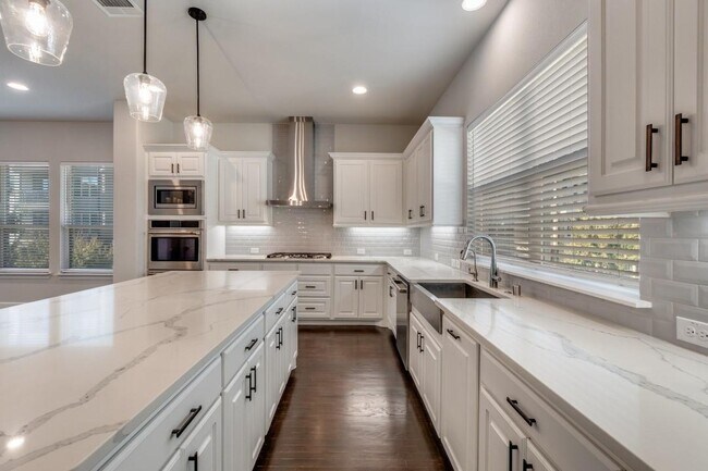 Building Photo - 8202 Laflin Ln