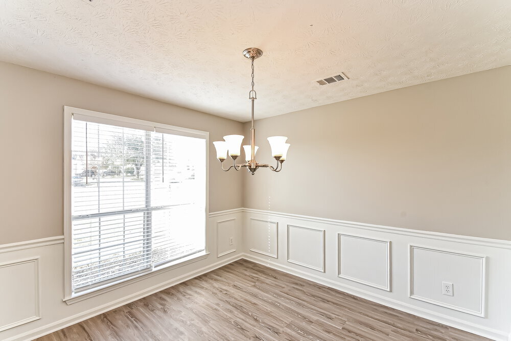 Building Photo - 7855 Clearview Cir