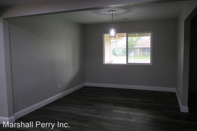 Building Photo - 4 br, 2 bath House - 2307 Crestview Dr.