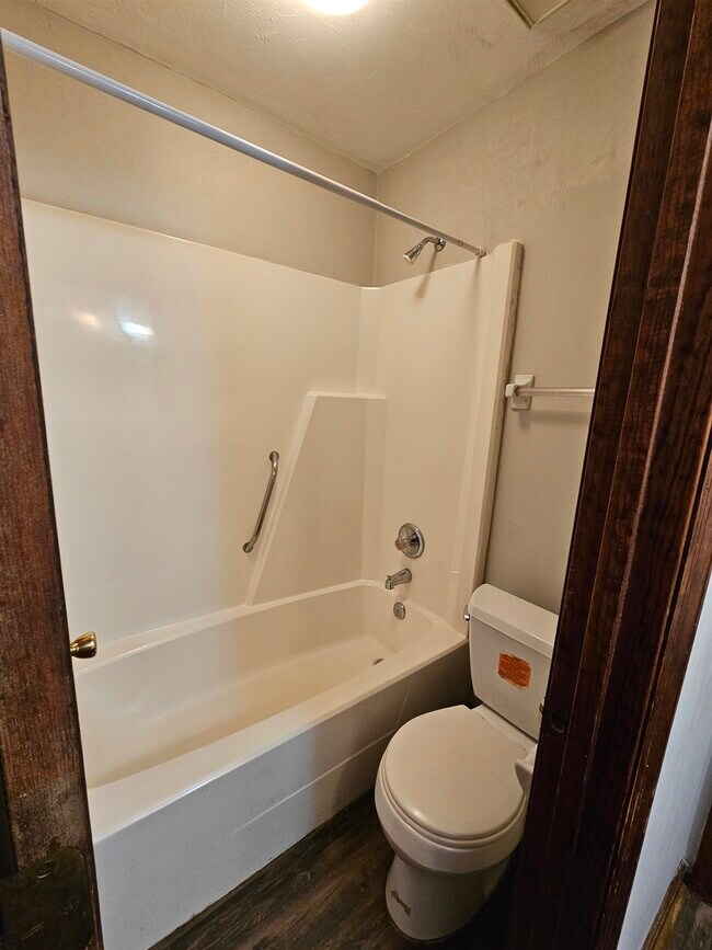 Building Photo - 2917 Woodrich Dr