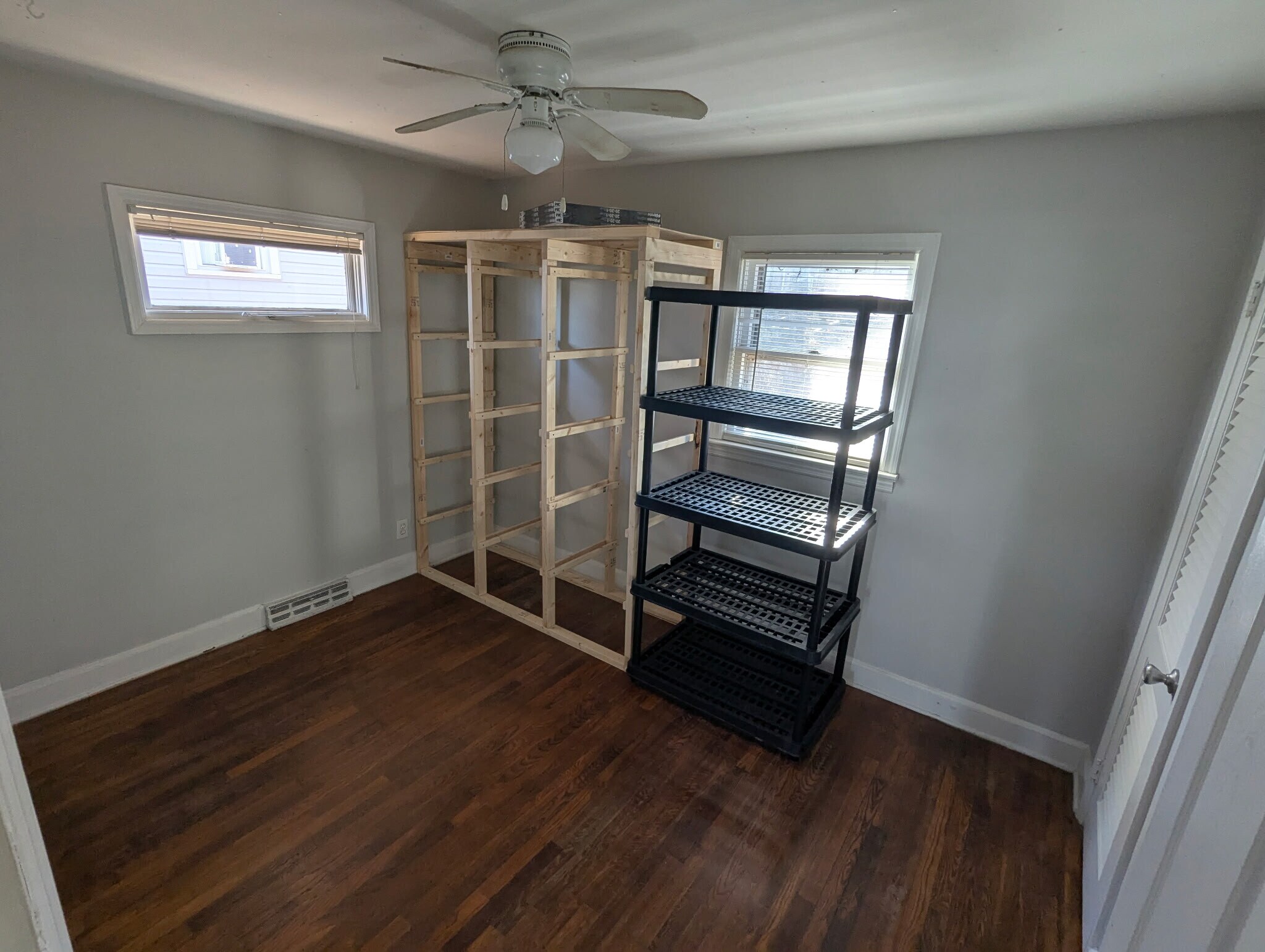 Building Photo - 1018 Willowbrook Dr