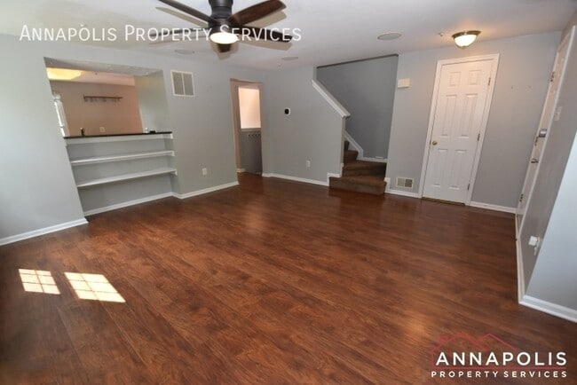 Building Photo - 806 Lilac Ct