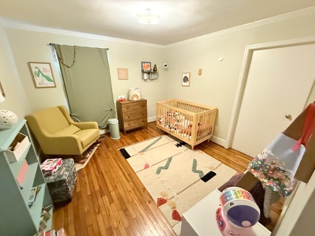 Building Photo - Cute Three Bedroom Near Piedmont Hospital