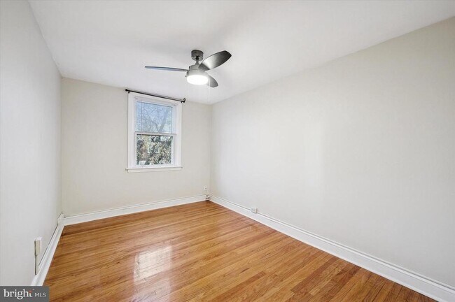 Building Photo - 650 Magnolia Ave