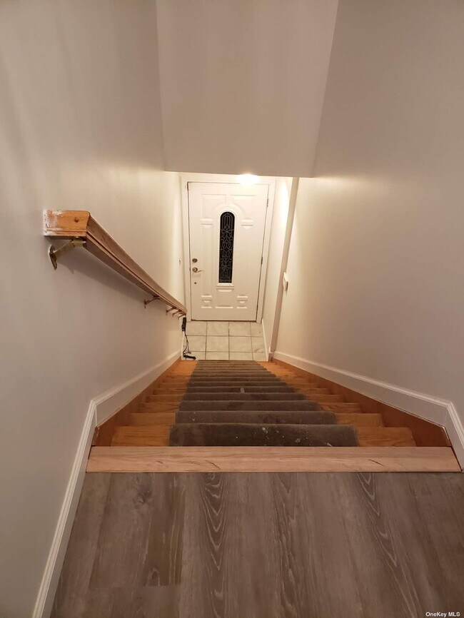 Building Photo - 202-12-202-45 45th Dr