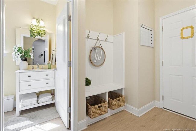 Building Photo - 90 Countryside Dr