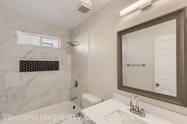 Building Photo - 4 br, 2.5 bath House - 4622 Califa Drive