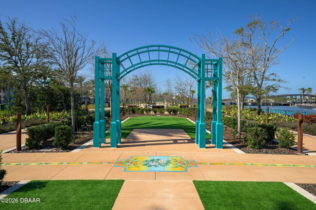 Building Photo - 633 S Palmetto Ave