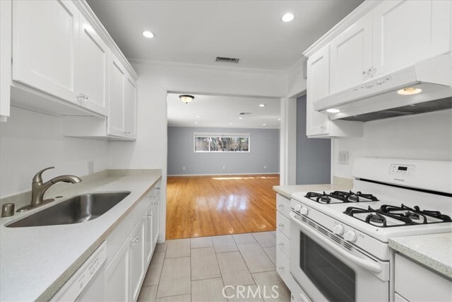 Building Photo - 2228 Warfield Ave