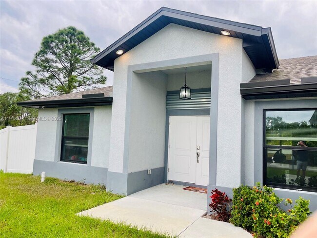 Building Photo - 1703 Edison Ave