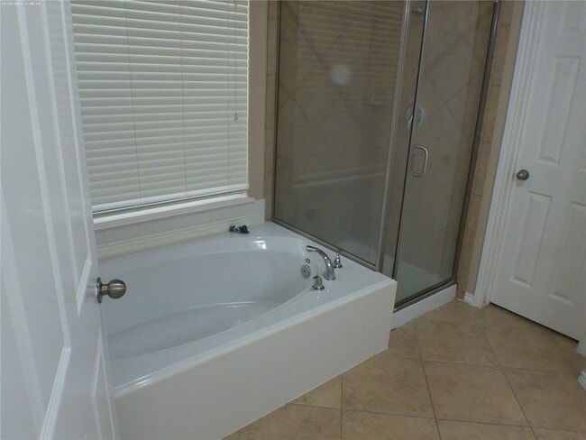 Building Photo - 20207 Emerald Cliff Ln