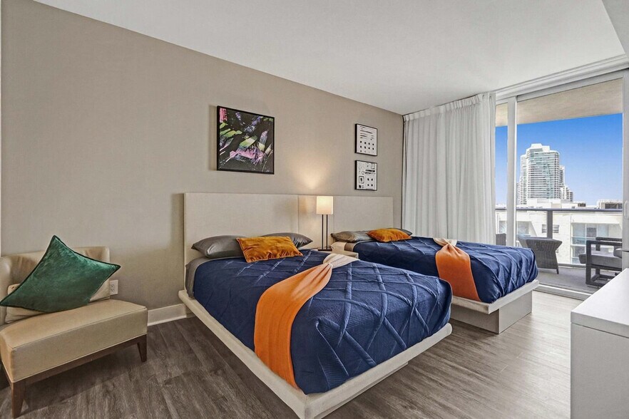 Building Photo - 4111 S Ocean Dr