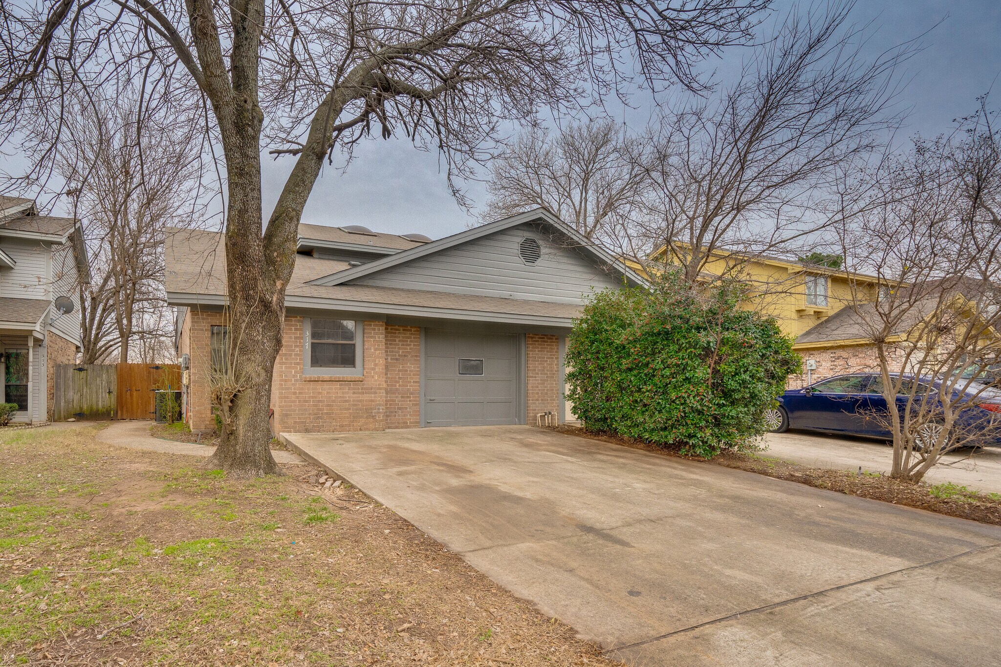 Building Photo - 317 Benjamin St