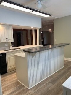 Building Photo - 217 Crescent Ct