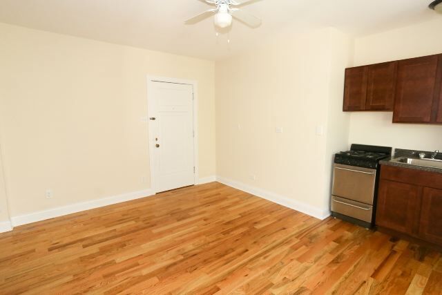 Building Photo - 4551 N Damen Ave