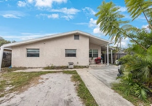 Building Photo - 4540 41st Ave N