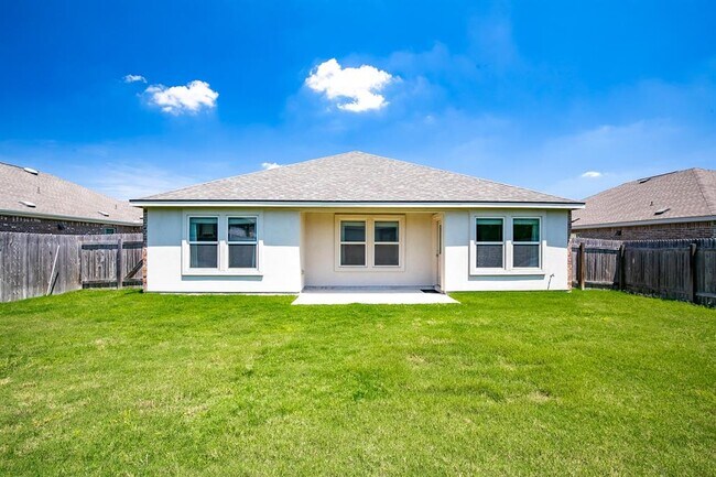 Building Photo - 908 Wolcott Dr