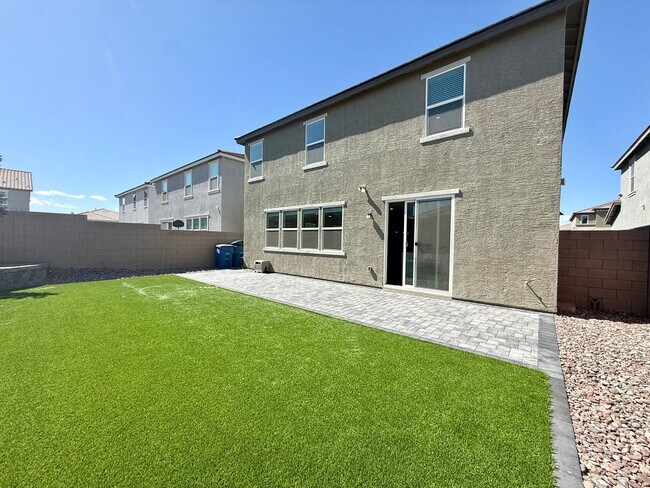 Building Photo - Spacious Southwest Las Vegas Gem | 5 Beds, Loft & 3,000+ Sq Ft Living