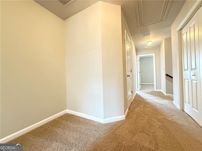 Building Photo - 1044 Haley Wds Ln