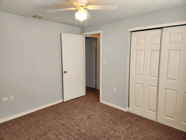Building Photo - HUD available - Beautiful 3/1 1042 sq ft h...