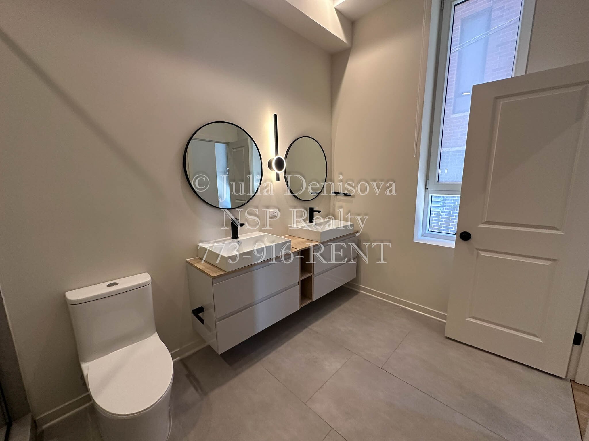 Building Photo - 3207 N Narragansett Ave