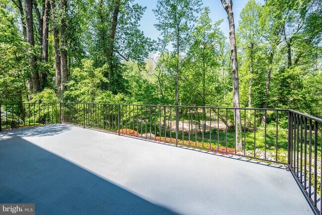 Building Photo - 1554 Forest Villa Ln