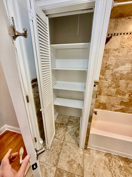 Building Photo - 27 Cambridge Ave