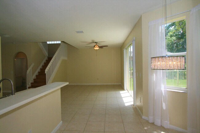 Building Photo - 255 Saratoga Blvd E