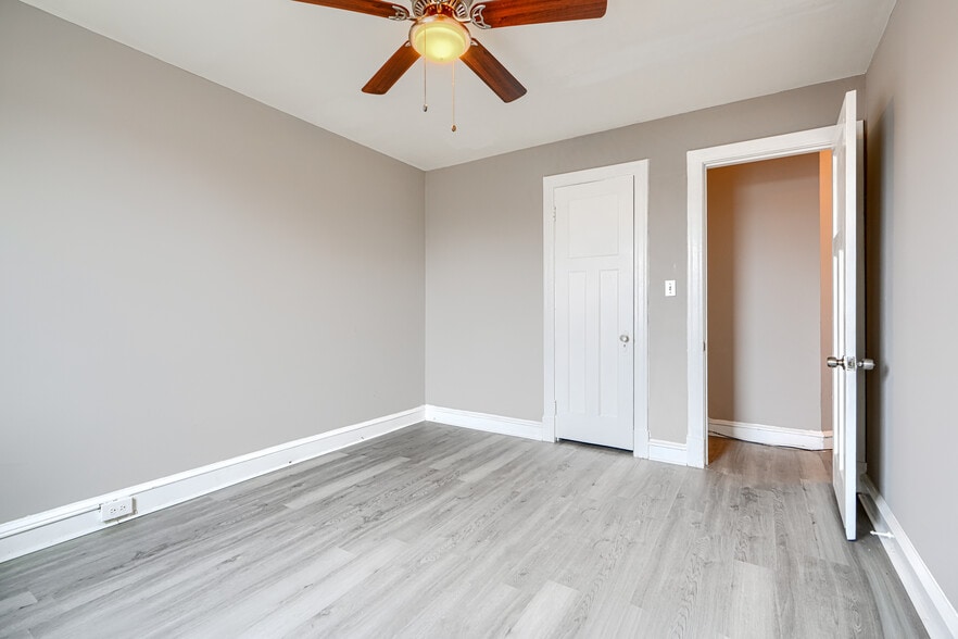 Bedroom 2 - 4243 Shamrock Ave