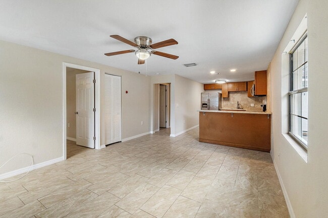 Building Photo - 509 Beverly Ave NW