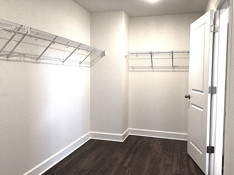 Building Photo - 1300 Bryce's Ct