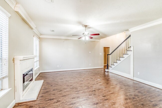 Building Photo - 15303 Goodman St